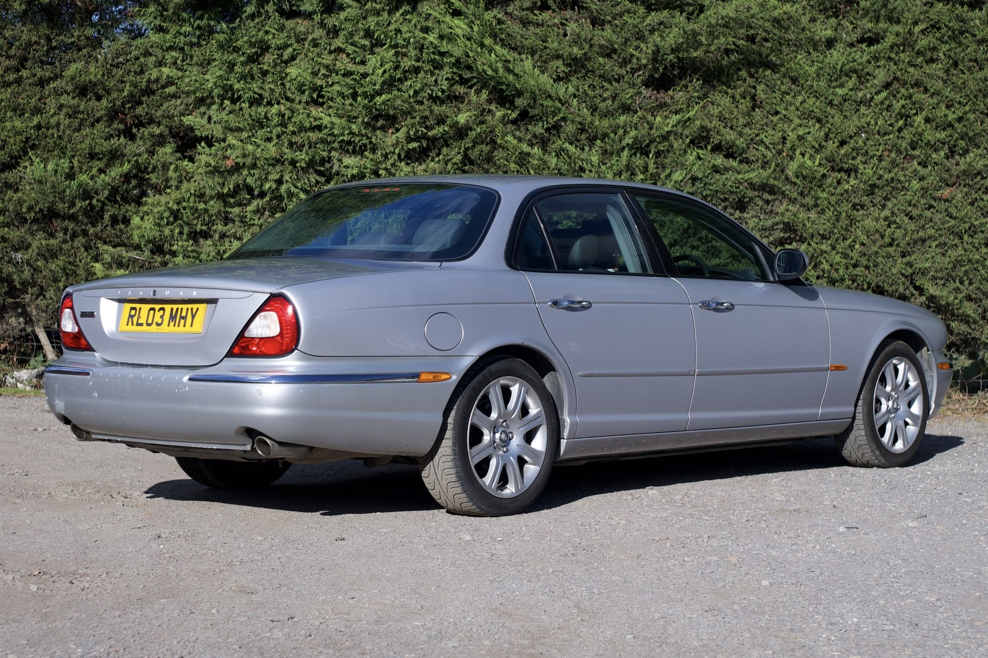 Jaguar XJ XJ8 Sport (2003) 4.2 XJ8 Sport Saloon 4dr Petrol Automatic (2003) image 3