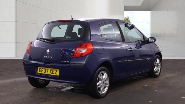 Renault Clio Dynamique (2007) 1.4 16v Dynamique Hatchback 3dr Petrol Manual (2007) image 3