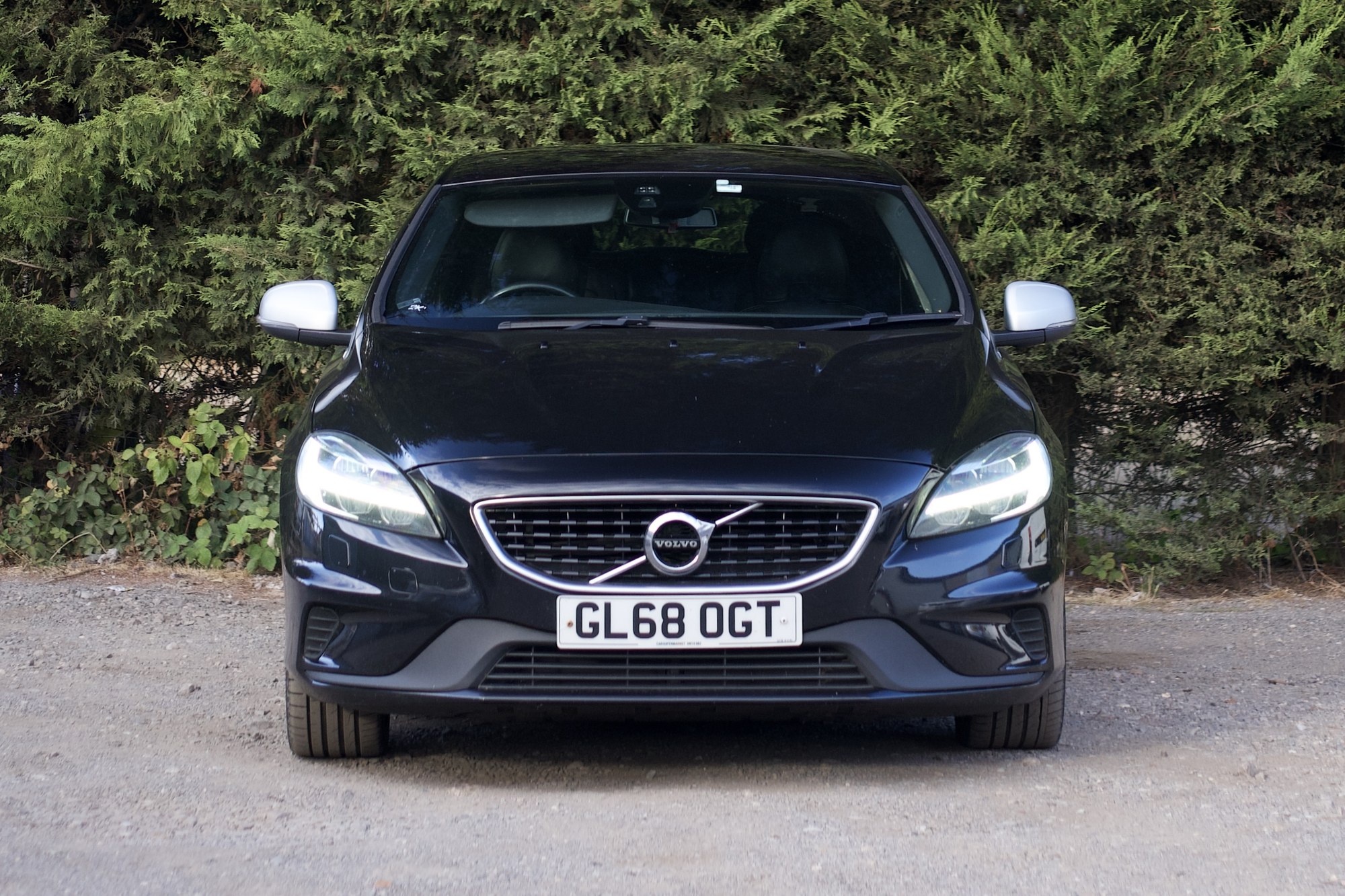 Volvo V40 2.0 D3 R-Design Pro Euro 6 (2018) image 8