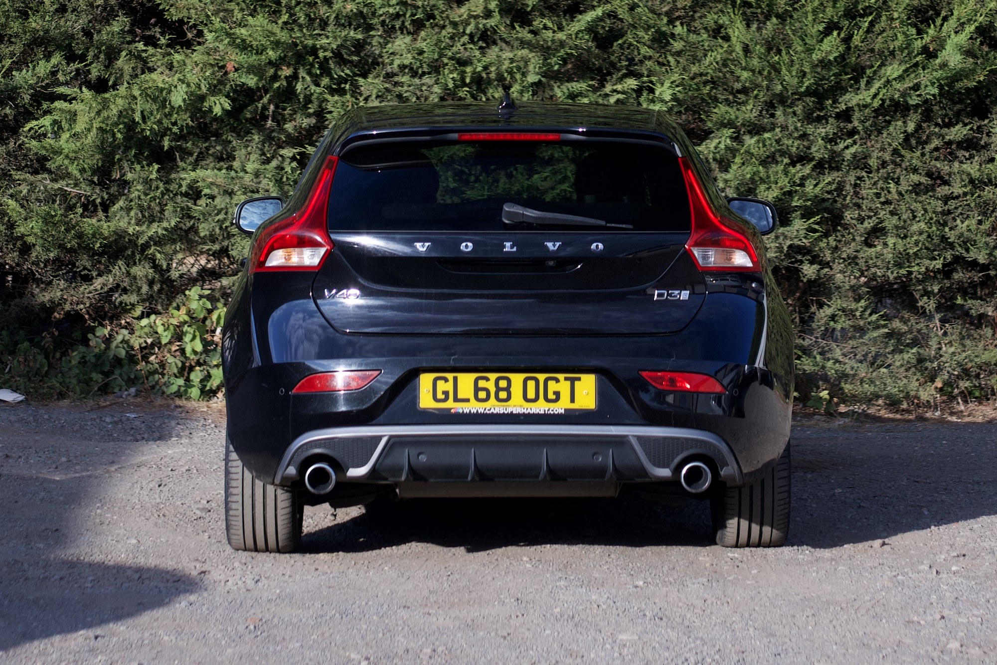 Volvo V40 2.0 D3 R-Design Pro Euro 6 (2018) image 4