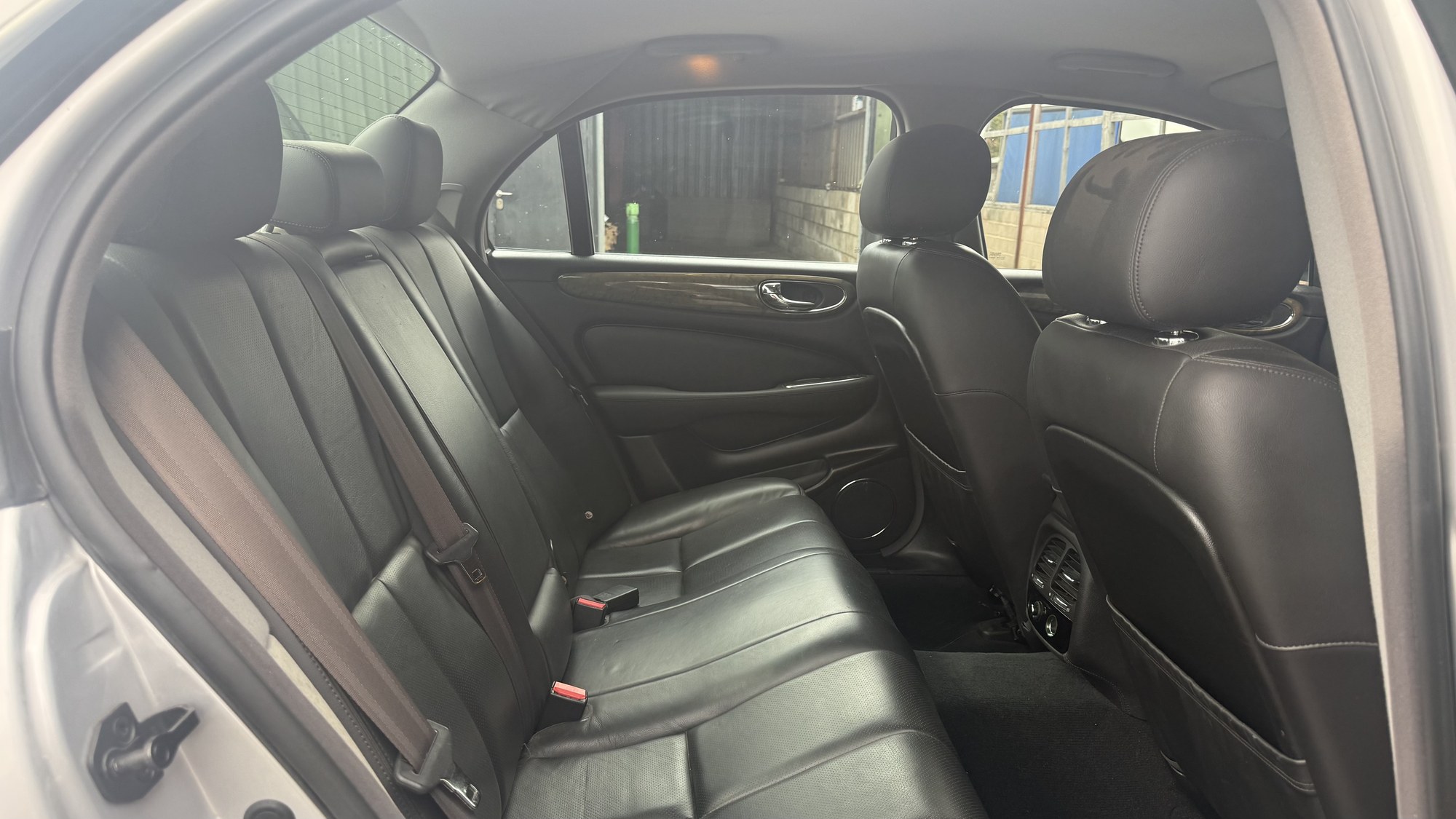 Jaguar XJ XJ8 Sport (2003) 4.2 XJ8 Sport Saloon 4dr Petrol Automatic (2003) image 11